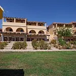 Aktaion Hotel 3*
