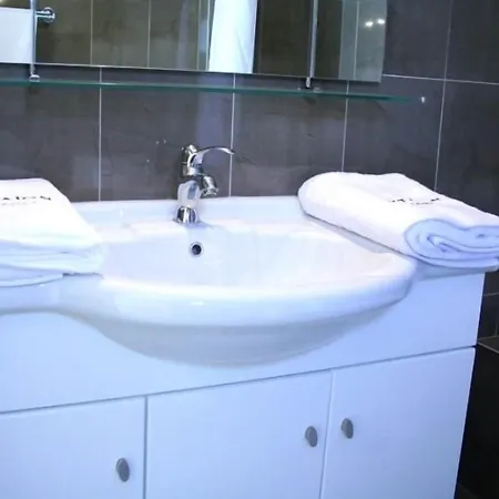 Aktaion Hotel 4*